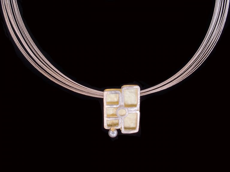 Pendant at De Novo Fine Contemporary Jewelry in Palo Alto